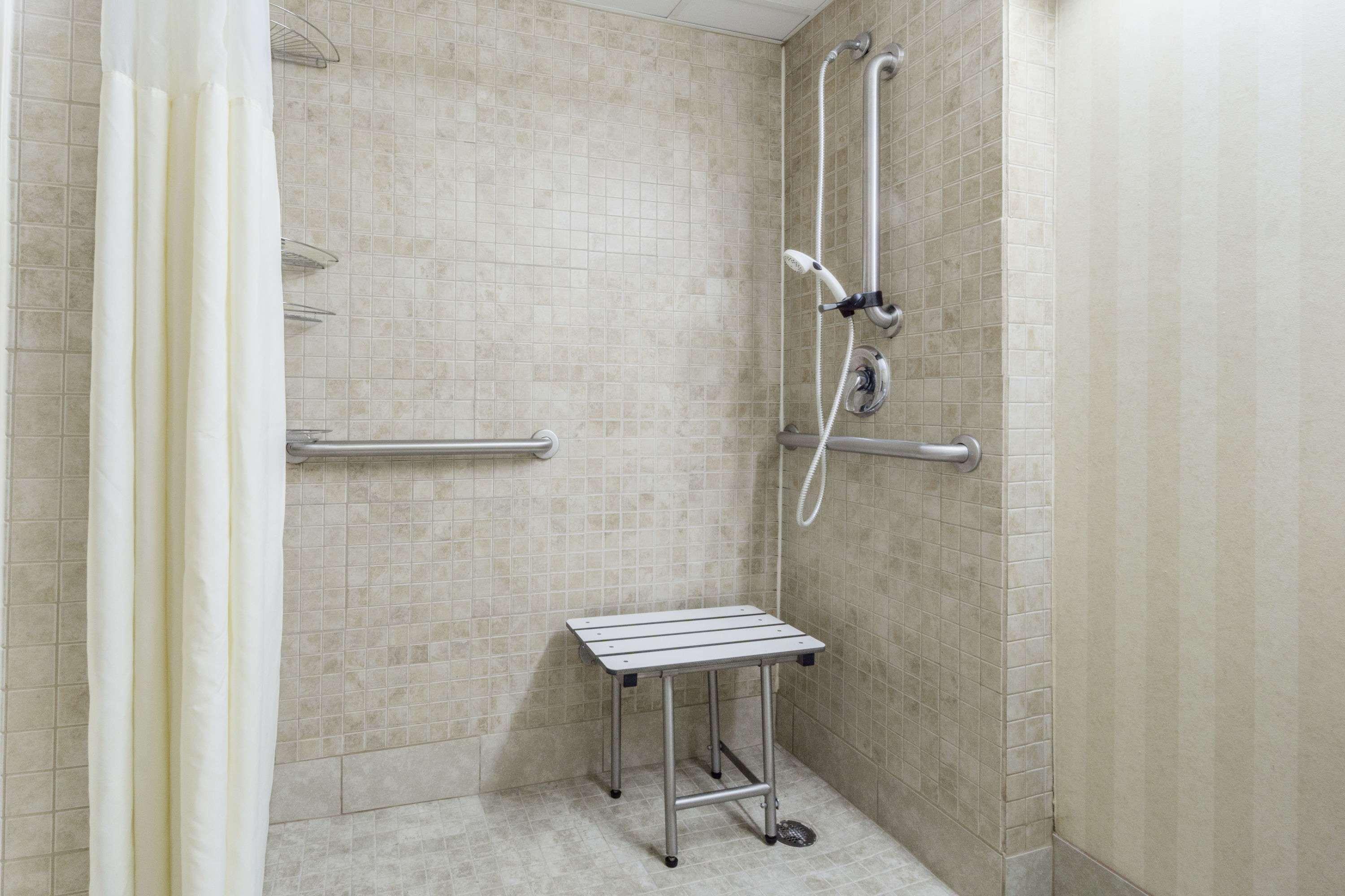 Days Inn By Wyndham Columbus East Airport Εξωτερικό φωτογραφία