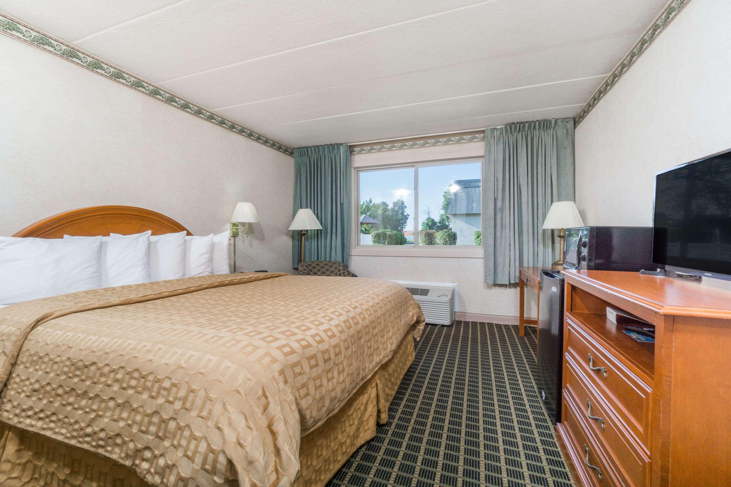 Days Inn By Wyndham Columbus East Airport Εξωτερικό φωτογραφία