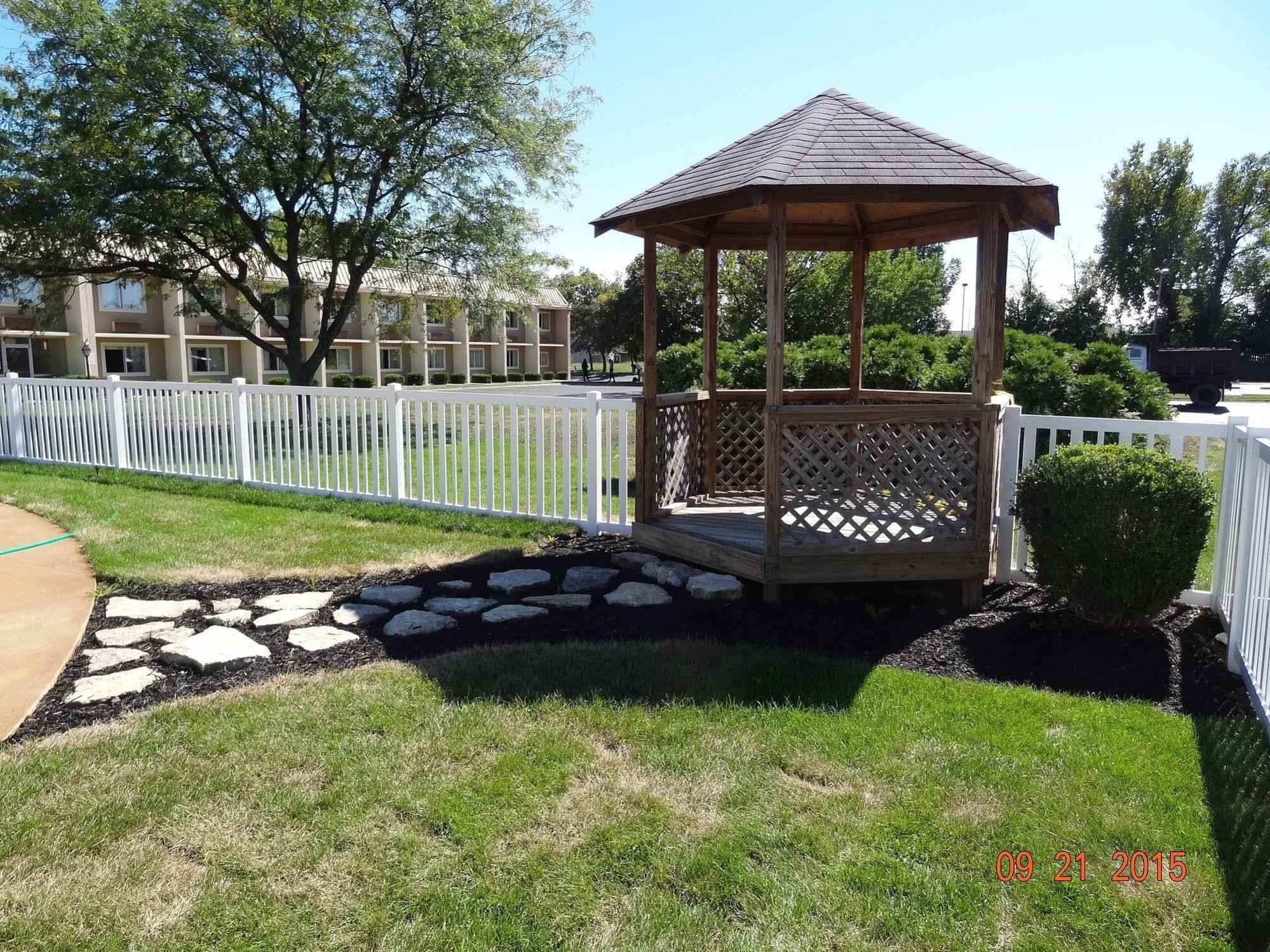 Days Inn By Wyndham Columbus East Airport Εξωτερικό φωτογραφία